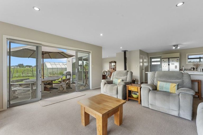 Photo of property in 30 Nicholson Drive, Kaitoke, Whanganui, 4572