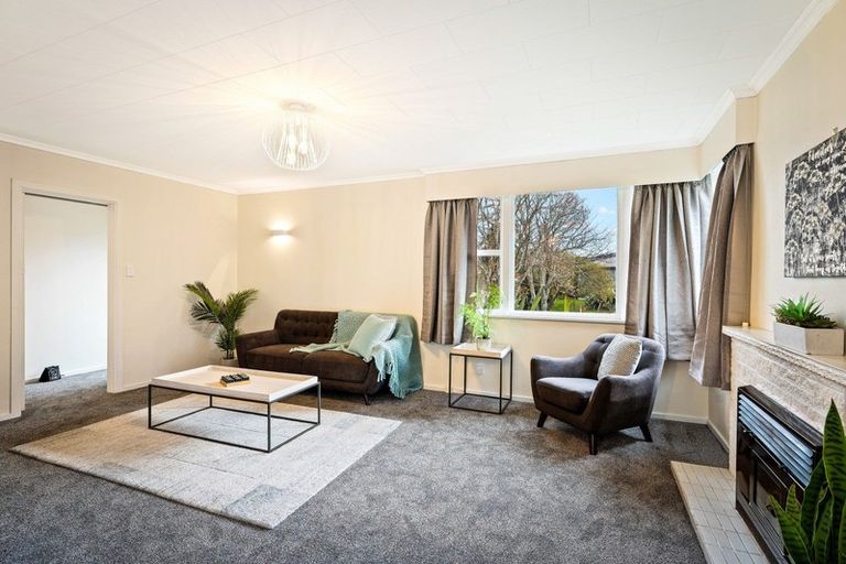 Photo of property in 2 Monterey Place, Totara Park, Upper Hutt, 5018