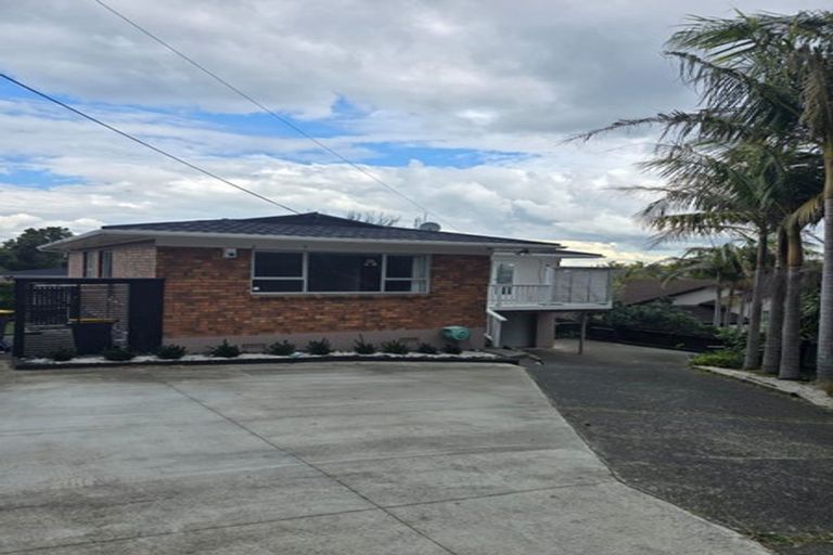 Photo of property in 18 Long Street, Torbay, Auckland, 0630