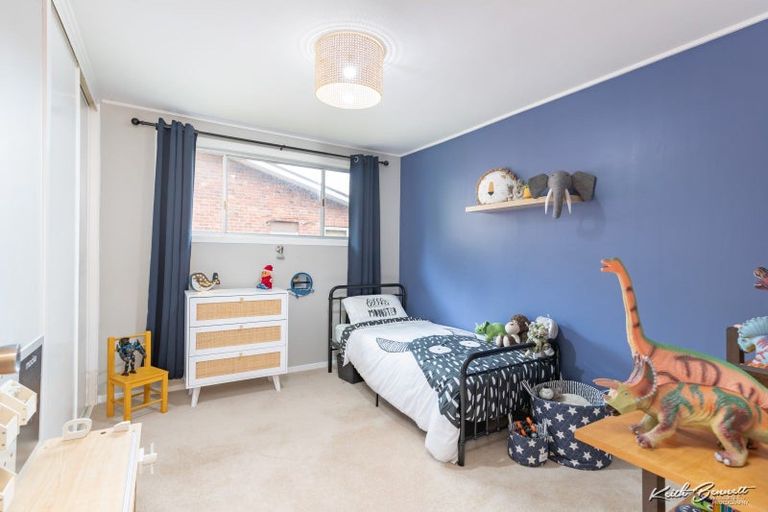 Photo of property in 13 Chichester Drive, Pinehaven, Upper Hutt, 5019