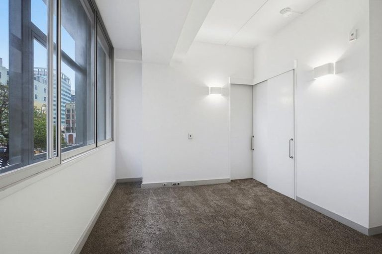 Photo of property in Gerondis Bldg Apartments, 201/60 Willis Street, Wellington Central, Wellington, 6011