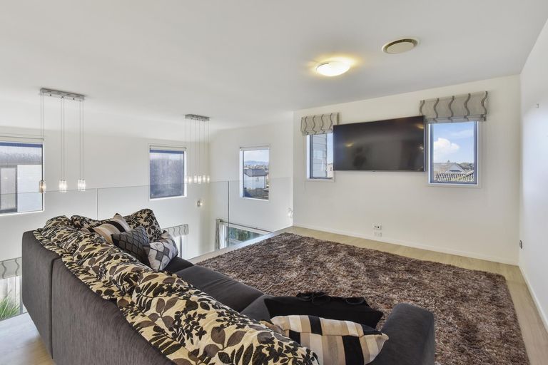 Photo of property in 43 Toscana Drive, Karaka, Papakura, 2113