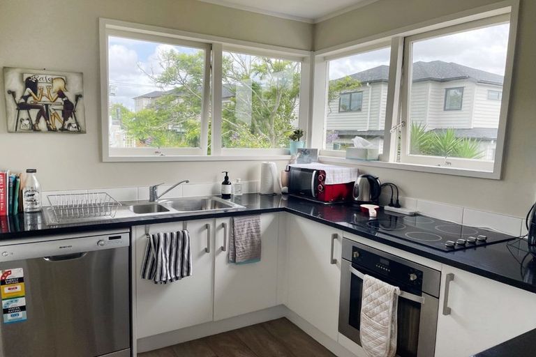 Photo of property in 2/2 Pine Terrace, Howick, Auckland, 2014