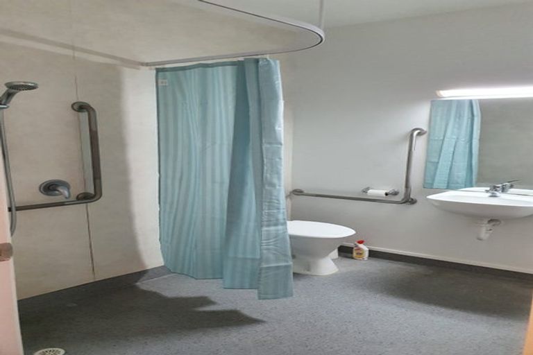 Photo of property in Orange Apartments/victoria Centr, 904/169 The Terrace, Wellington Central, Wellington, 6011