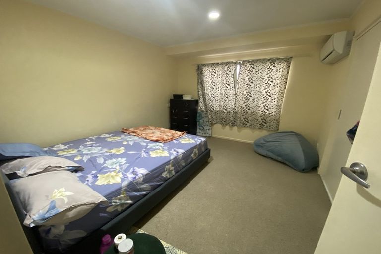 Photo of property in 4/43 Fruitvale Road, New Lynn, Auckland, 0600