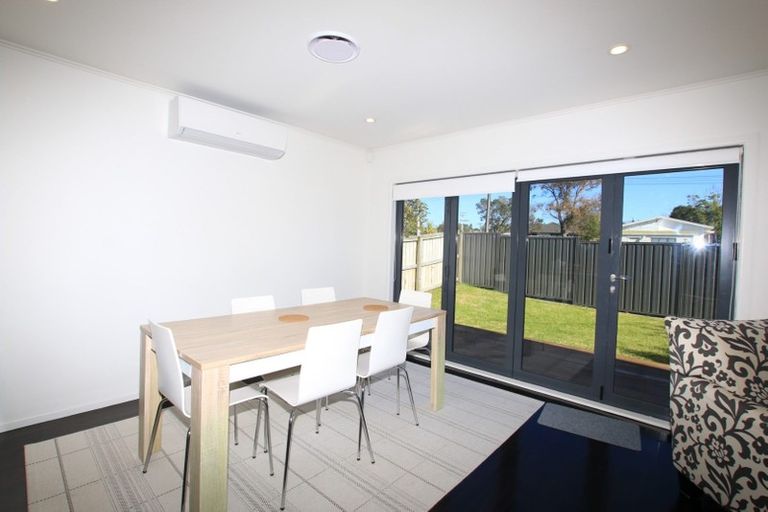 Photo of property in 2/53 Lancaster Road, Beach Haven, Auckland, 0626