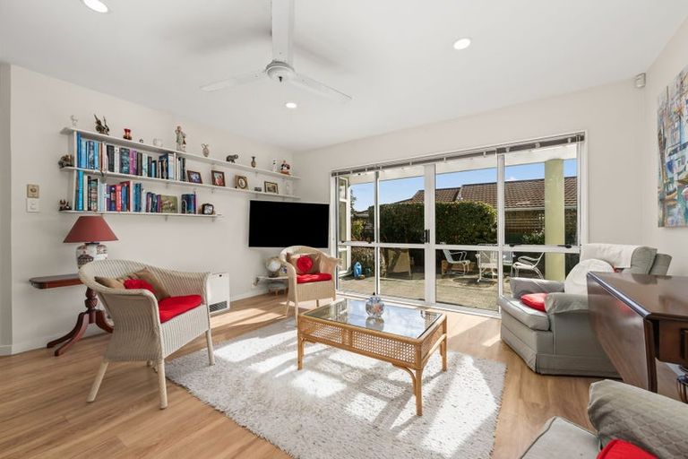 Photo of property in 51 Ngarara Road, Waikanae, 5036