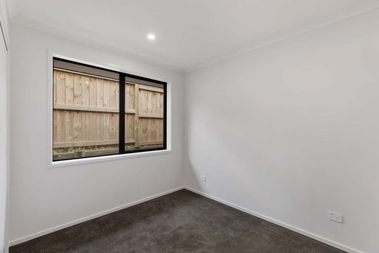 Photo of property in 11 Minerva Avenue, Helensville, 0800