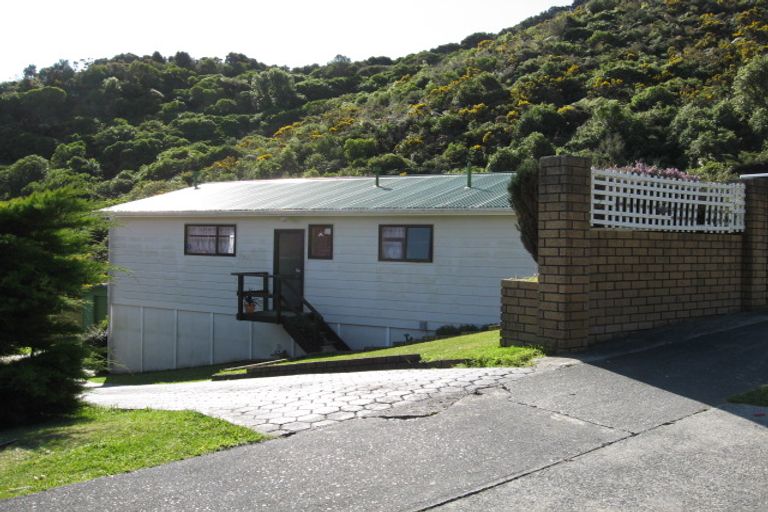 Photo of property in 51 Castlerea Street, Wainuiomata, Lower Hutt, 5014