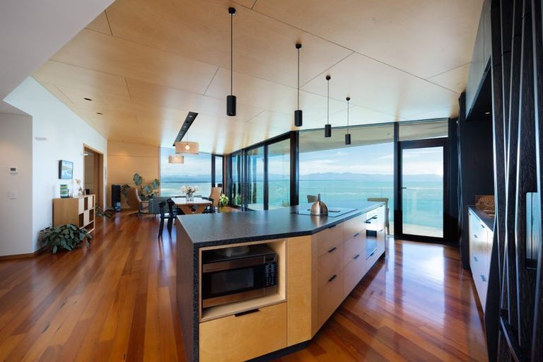 Photo of property in 36 The Cliffs, Britannia Heights, Nelson, 7010