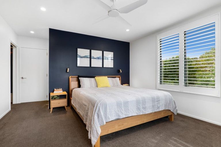 Photo of property in 16 Ridgewood Place, Shirley, Christchurch, 8061