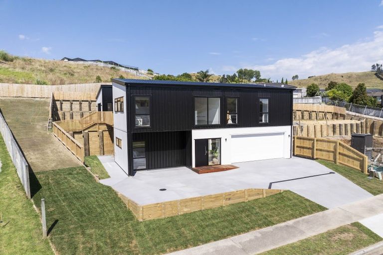 Photo of property in 12 Bob Carter Place, Welcome Bay, Tauranga, 3175