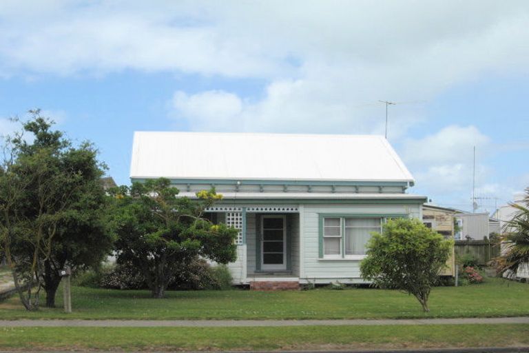 Photo of property in 56 Awapuni Road, Awapuni, Gisborne, 4010