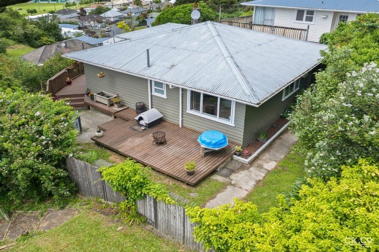 Photo of property in 67 Bird Grove, Stokes Valley, Lower Hutt, 5019