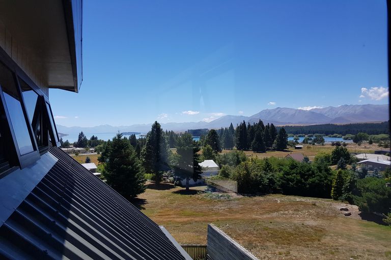 Photo of property in 3 Hamilton Drive, Lake Tekapo, 7999