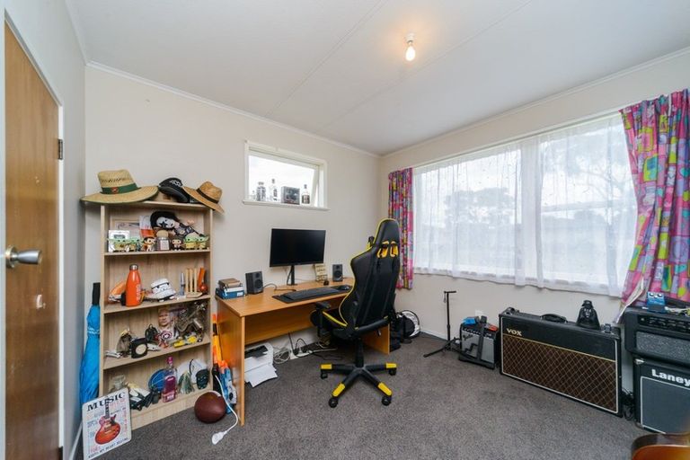 Photo of property in 15 Cavendish Crescent, Awapuni, Palmerston North, 4412
