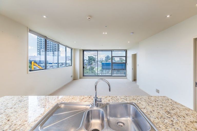 Photo of property in Maison Apartments, 202/16 Huron Street, Takapuna, Auckland, 0622
