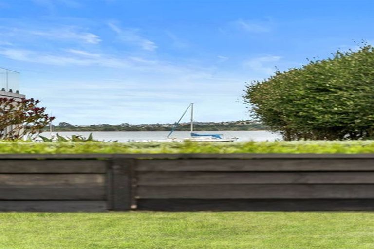 Photo of property in 3/31 The Parade, Bucklands Beach, Auckland, 2012