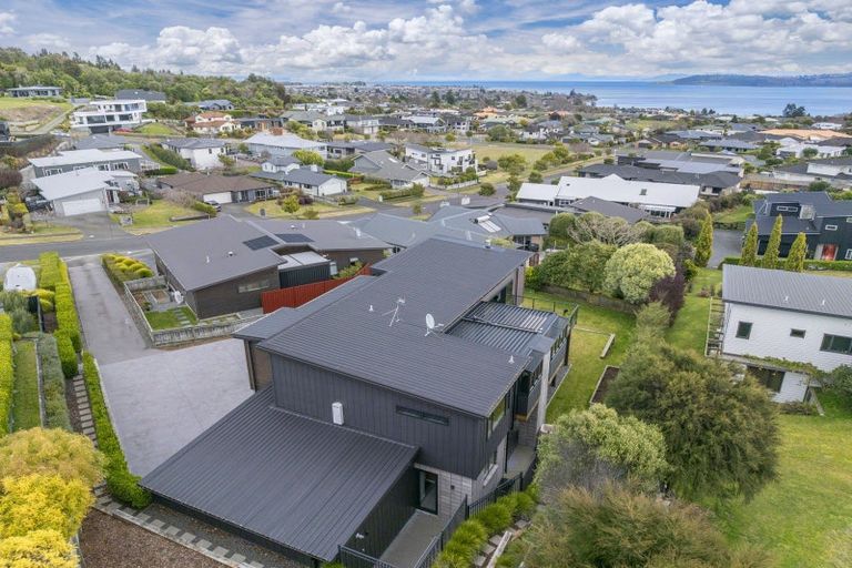 Photo of property in 21 Coprosma Crescent, Waipahihi, Taupo, 3330