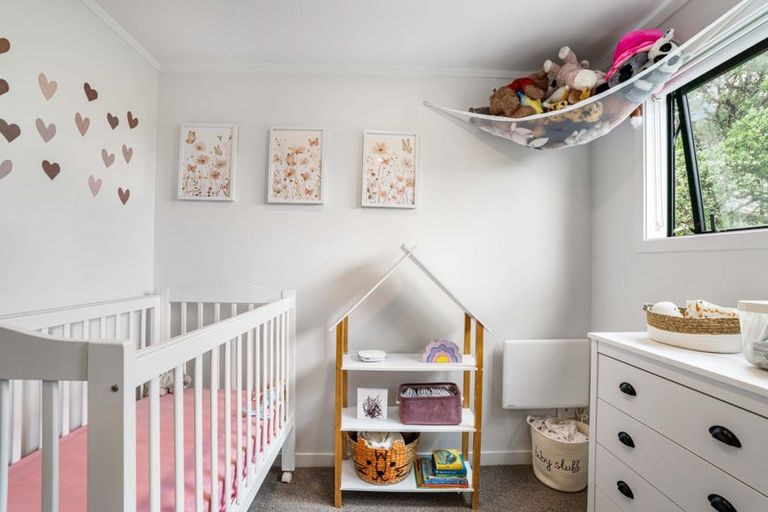 Photo of property in 2/141 Wallace Road, Mangere Bridge, Auckland, 2022