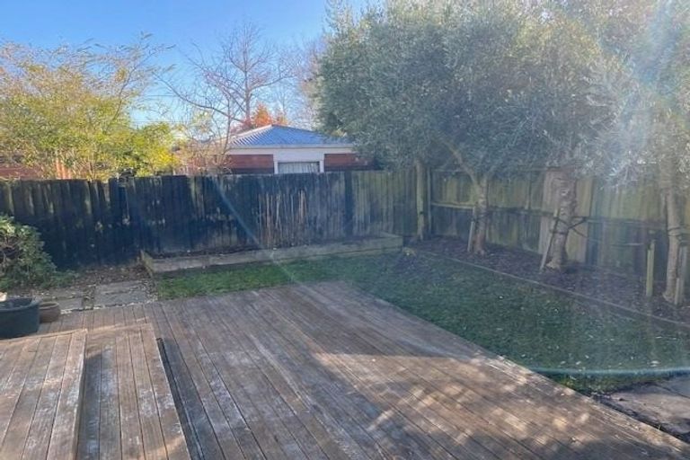 Photo of property in 1/156 Hamilton Avenue, Ilam, Christchurch, 8041