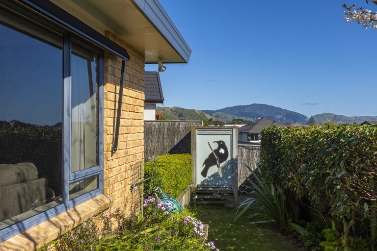 Photo of property in 32 Millennium Hill, Paraparaumu, 5032
