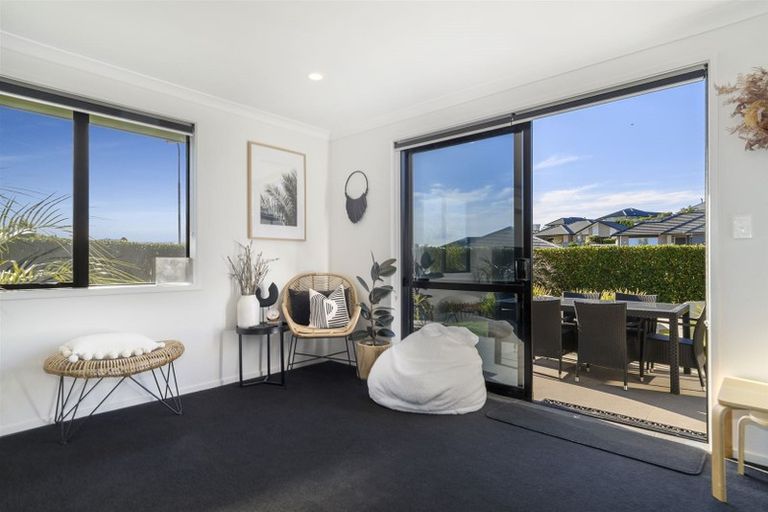 Photo of property in 39 Ballintoy Park Drive, Welcome Bay, Tauranga, 3175