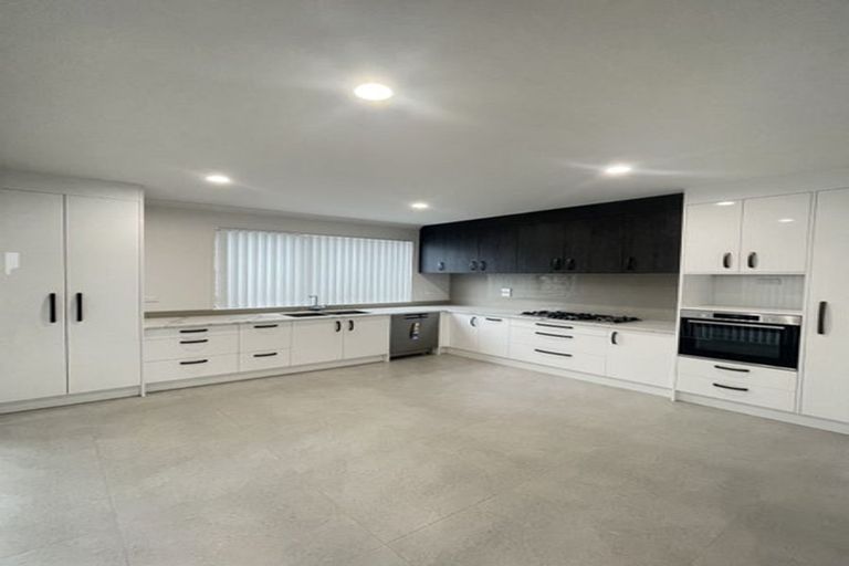 Photo of property in 12b Wycherley Drive, Bucklands Beach, Auckland, 2014