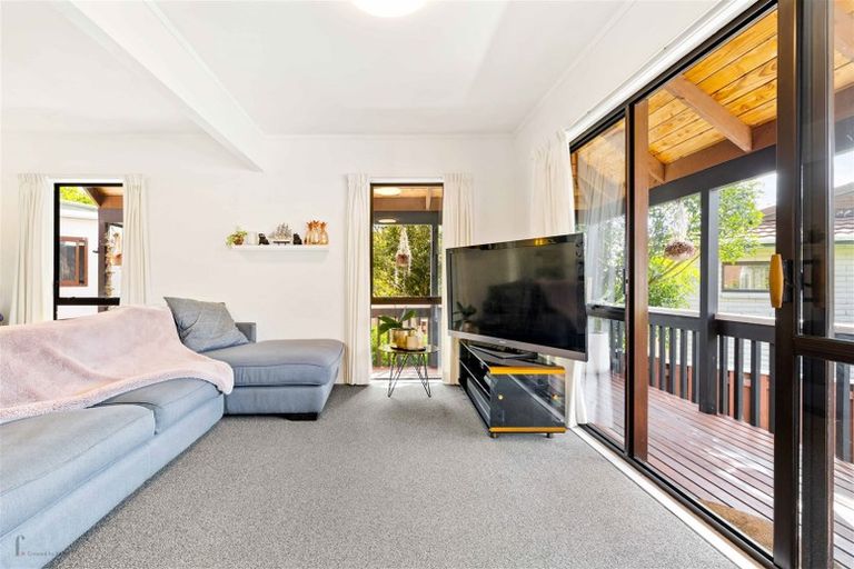 Photo of property in 2/6 Sturm Avenue, Massey, Auckland, 0614