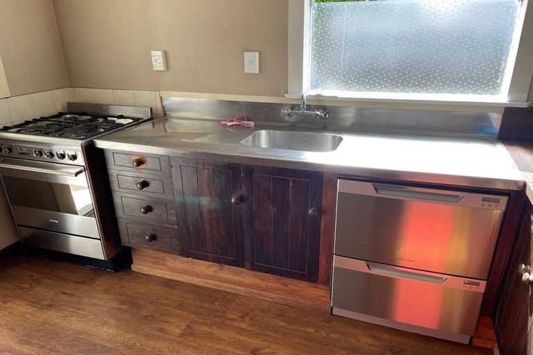 Photo of property in 182 Cambridge Road, Hillcrest, Hamilton, 3216