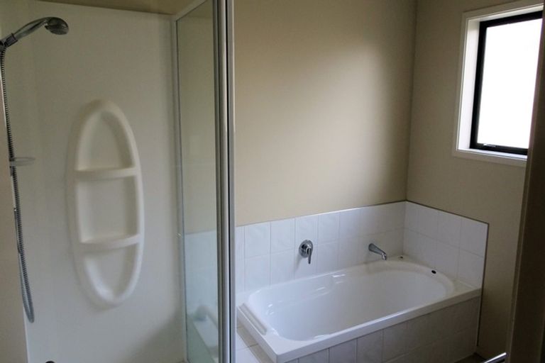 Photo of property in 16/100 Millers Road, Brookfield, Tauranga, 3110