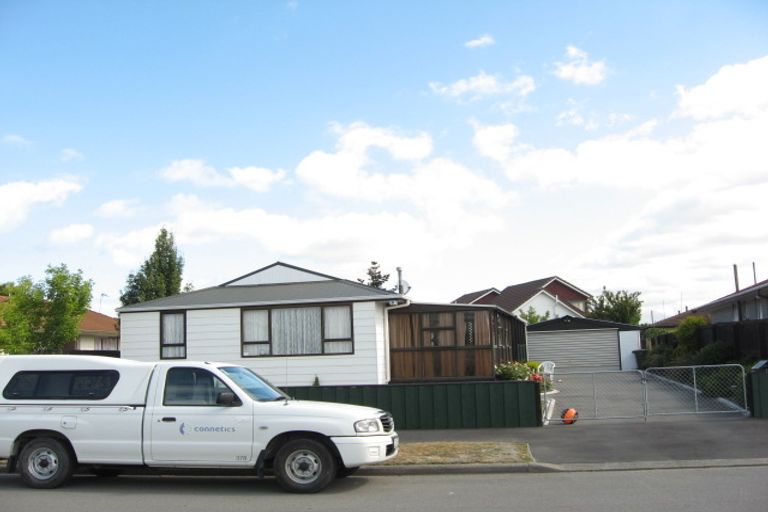 Photo of property in 11 Tamarisk Place, Parklands, Christchurch, 8083
