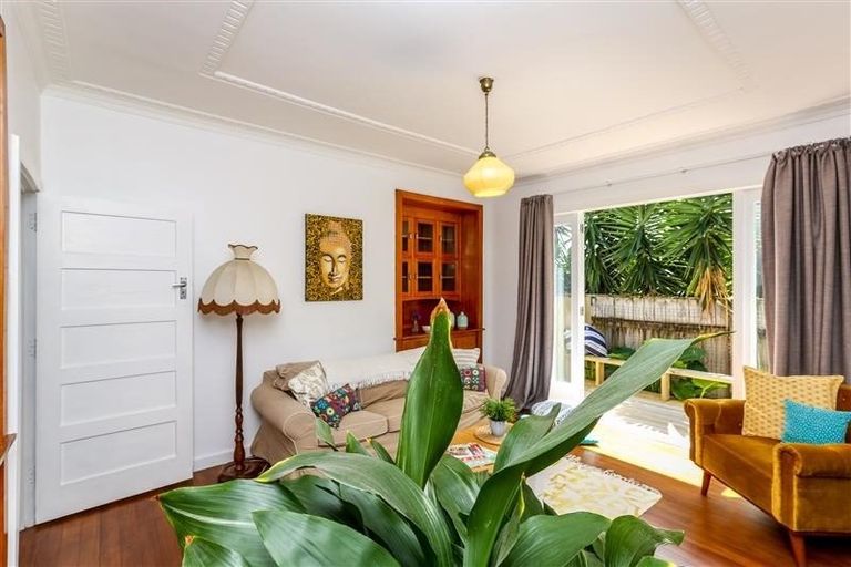 Photo of property in 19a Ropiha Street, Fitzroy, New Plymouth, 4312