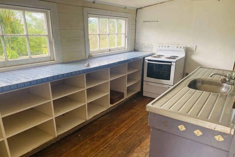 Photo of property in Waipiro Road, Te Puia Springs, Tokomaru Bay, 4079