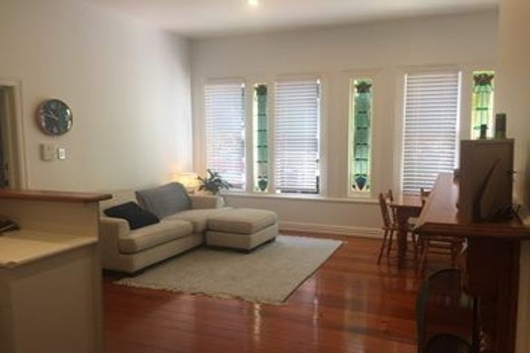 Photo of property in 323b Mount Eden Road, Mount Eden, Auckland, 1024