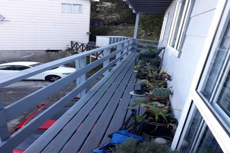 Photo of property in 2/3 Jerome Way, Crofton Downs, Wellington, 6035