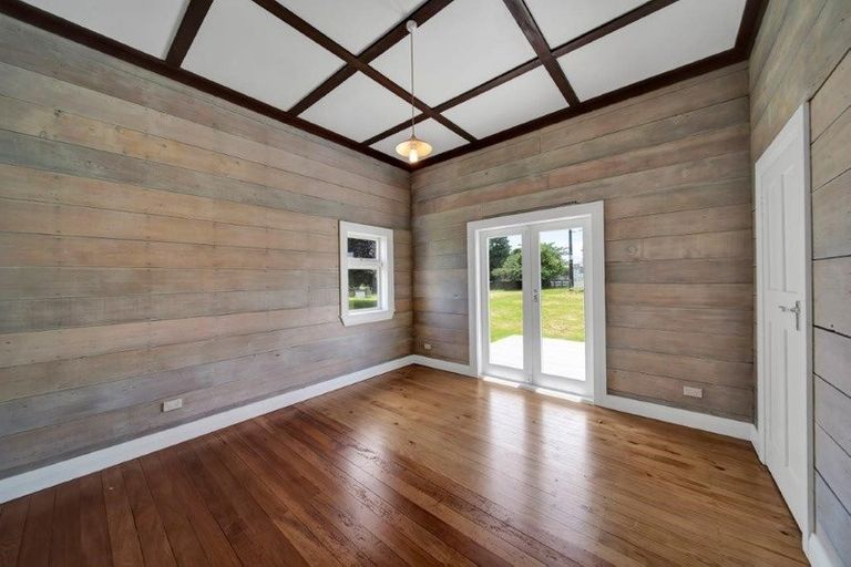 Photo of property in 36 Egmont Street, Kaponga, Hawera, 4679