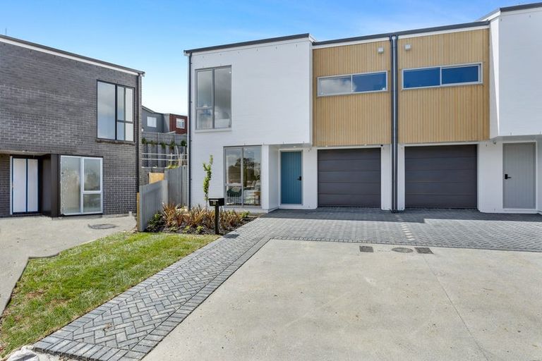 Photo of property in 33 Roundel Crescent, Whenuapai, Auckland, 0618