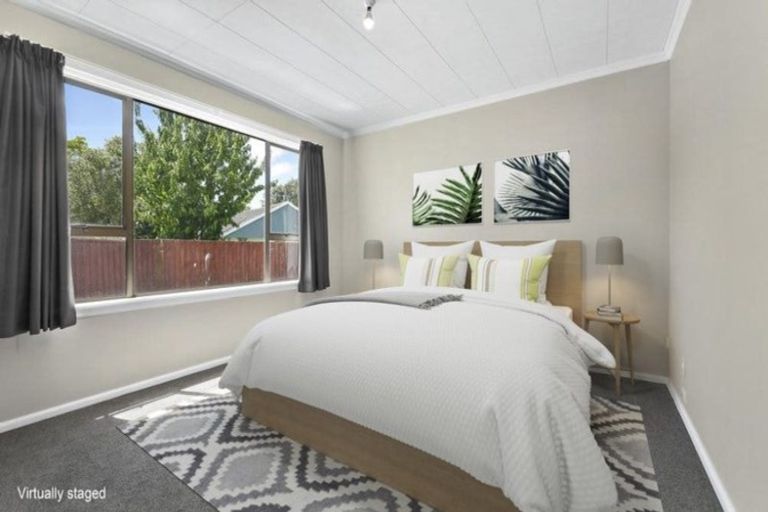 Photo of property in 18 Ashbourne Street, Burnside, Christchurch, 8053