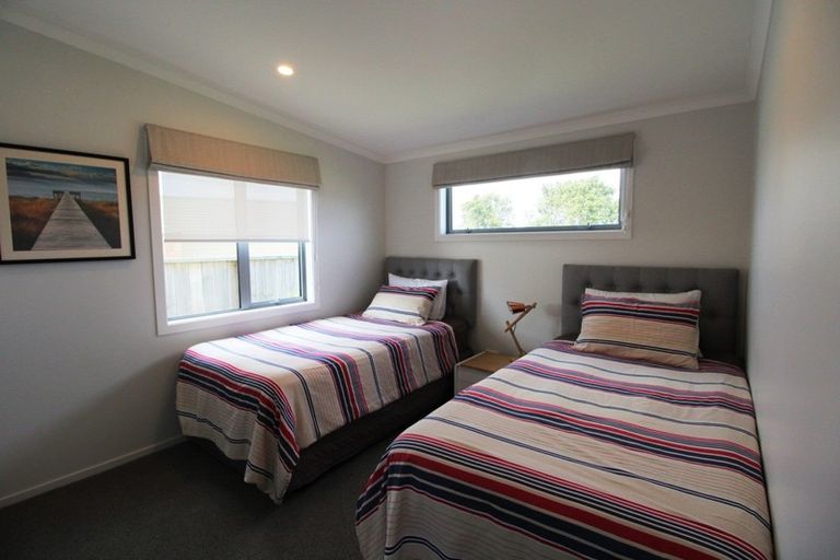 Photo of property in 136 Kelly Jade Avenue, Matarangi, Whitianga, 3592