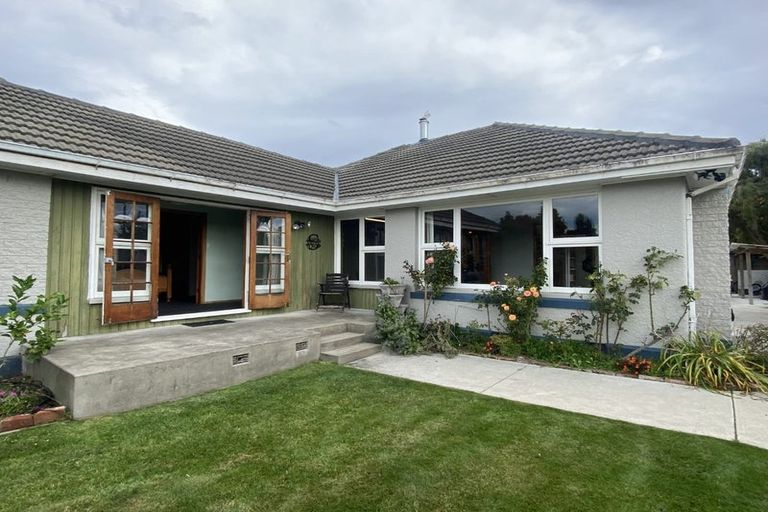 Photo of property in 70 Winters Road, Redwood, Christchurch, 8051