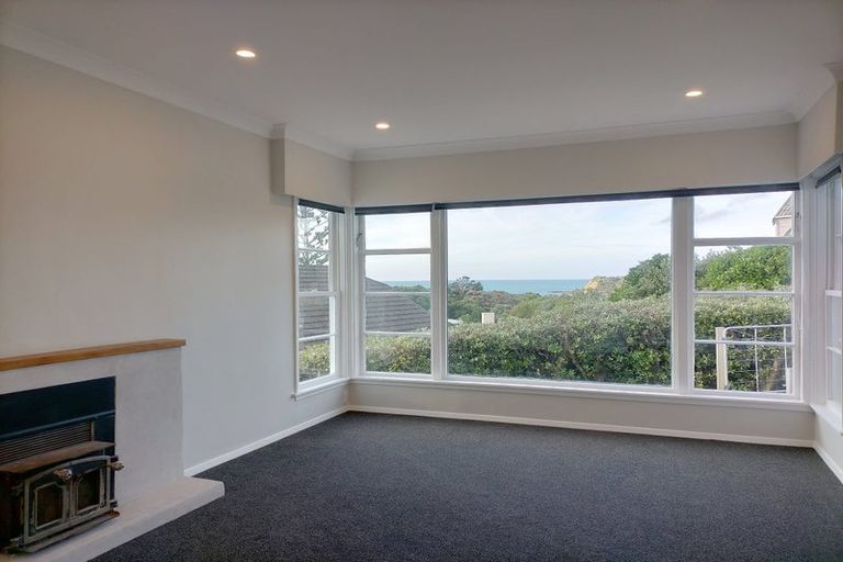 Photo of property in 3 View Road, Titahi Bay, Porirua, 5022