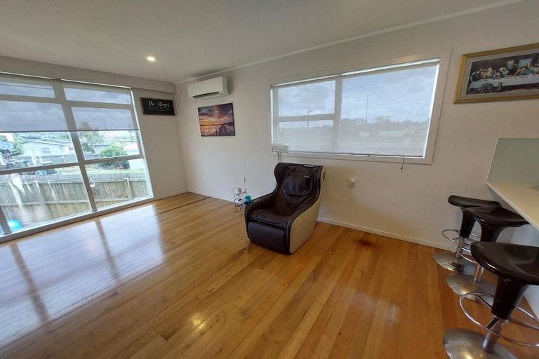 Photo of property in 19a Marewa Street, Te Atatu South, Auckland, 0610
