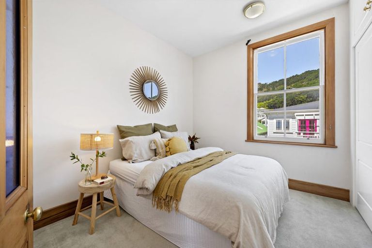 Photo of property in 2 Tutchen Avenue, Mount Victoria, Wellington, 6011
