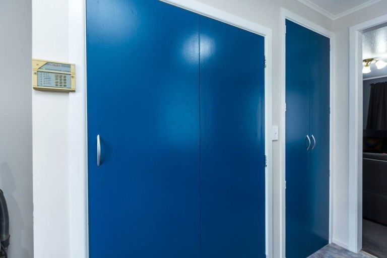 Photo of property in 2/15 Clouston Park Road, Ebdentown, Upper Hutt, 5018