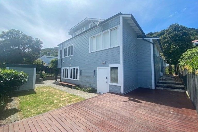 Photo of property in 5-7 Mahoe Street, Eastbourne, Lower Hutt, 5013