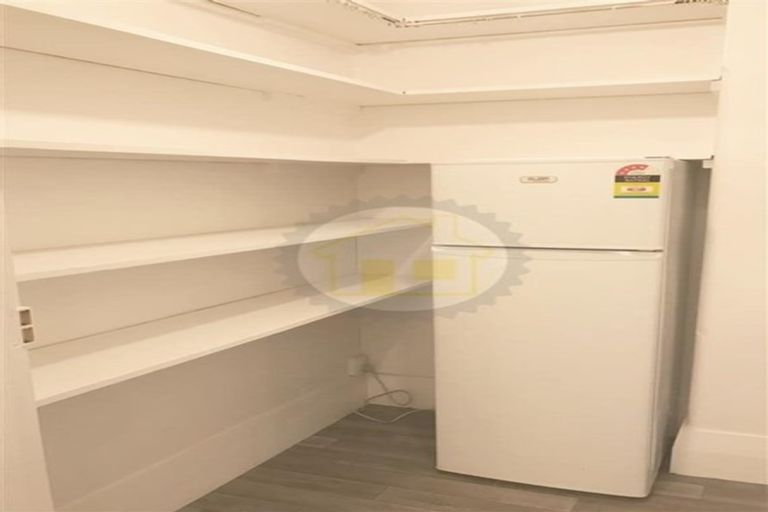 Photo of property in 42 Manor Place, Dunedin Central, Dunedin, 9016