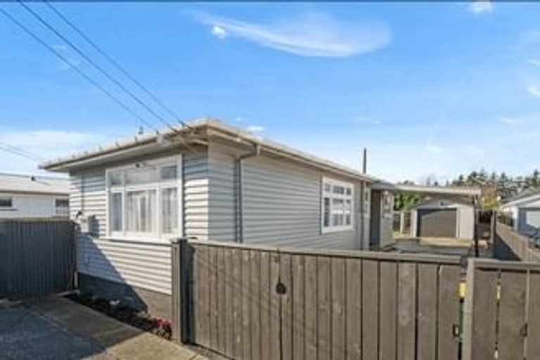 Photo of property in 13 Matai Street, Levin, 5510