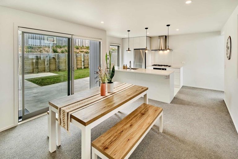 Photo of property in 11 Lemonwood Way, Woodridge, Wellington, 6037