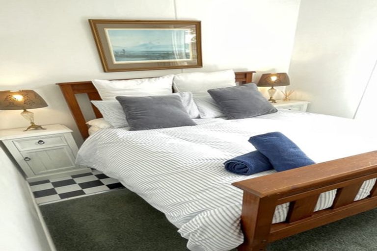 Photo of property in 30 Taupo View Road, Taupo, 3330